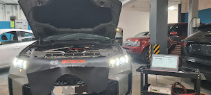 Photo n°3 de provence automobiles à Marseille (Magasin de pneus)