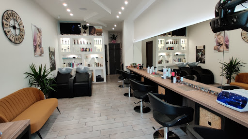 MANTI Hair Group di Antonio Scarpati - Italy