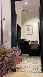 Photo n°3 de Girls Next Door à Bordeaux (Salon de coiffure)