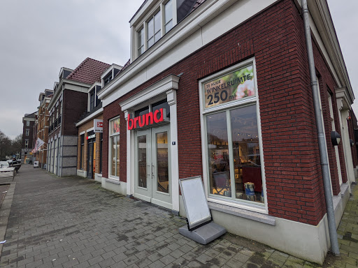 Bruna Vught - Thumbnail