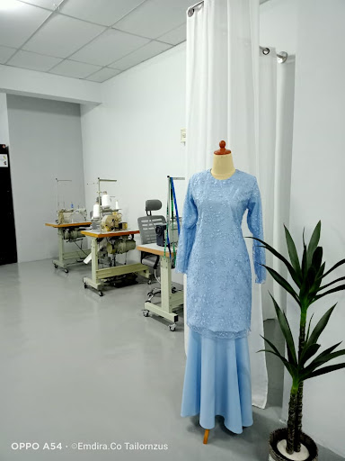 Tukang Jahit Johor (Emdira Collection)