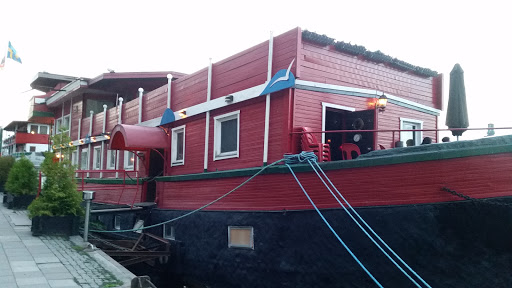 The Red Boat and Ran