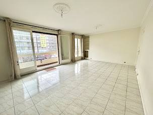 Photo n°4 de Conseillère Immobilier - Marine ANTOINE - BSK Immobilier à Saint-Ouen-sur-Seine (Agent immobilier)