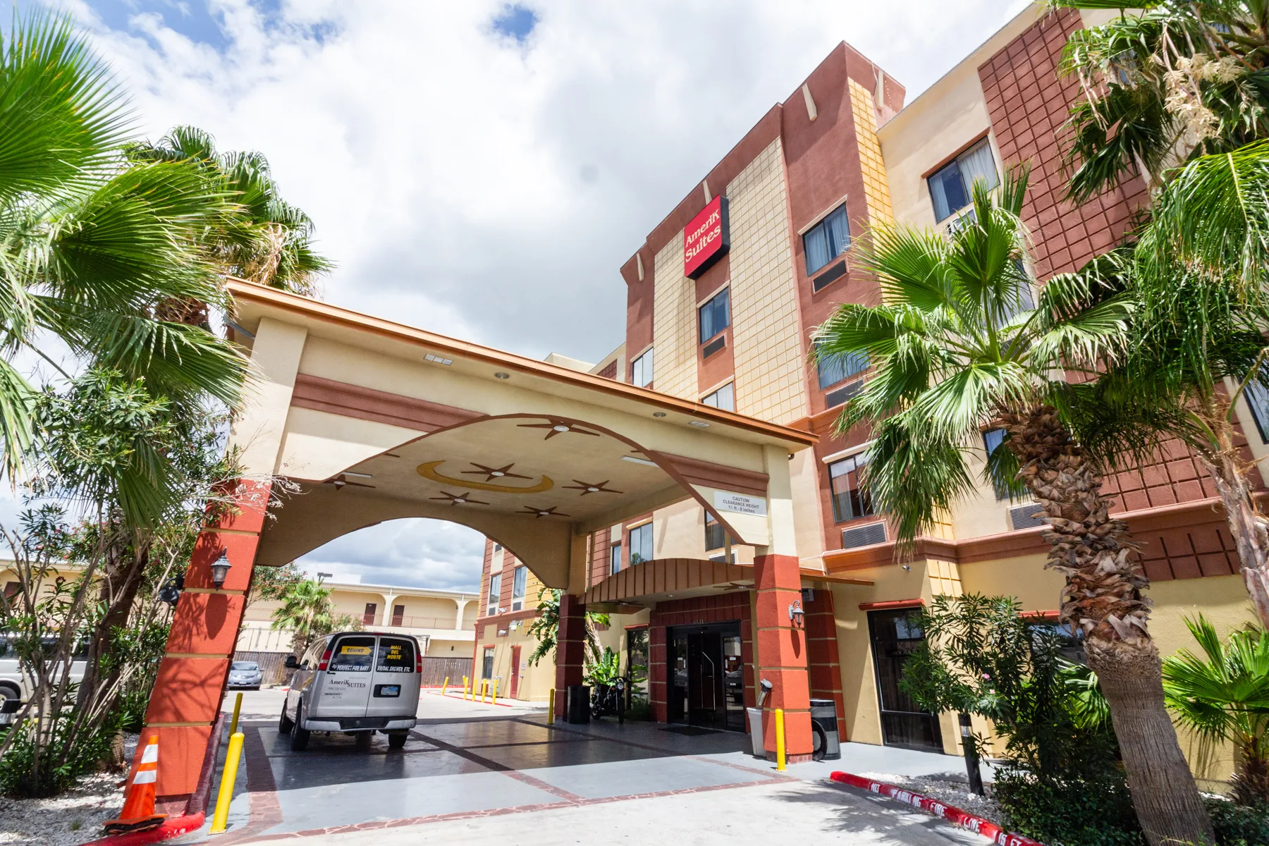 AmeriK Suites