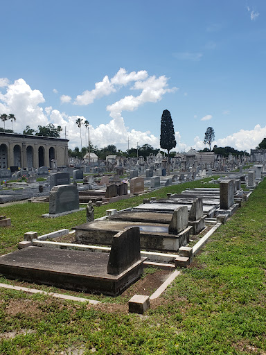 L'Unione Italiana Cemetery
