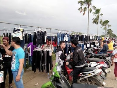 Photos of Bintang Jeans Tigaraksa