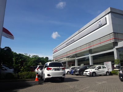 Photos of Dealer & Service Mobil Honda Serang Banten
