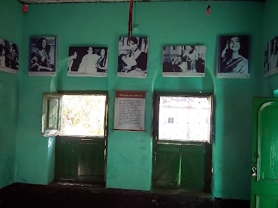 Photos of মহানায়িকা সুচিত্রা সেন স্মৃতি সংগ্রহশালা