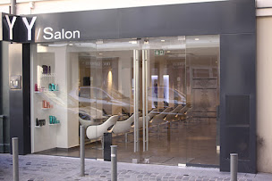 Photo n°1 de Salon de coiffure Y Noisy le Grand à Noisy-le-Grand (Salon de coiffure)