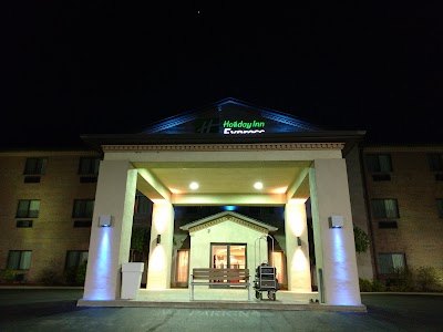 Photos of Holiday Inn Express Newell-Chester WV
