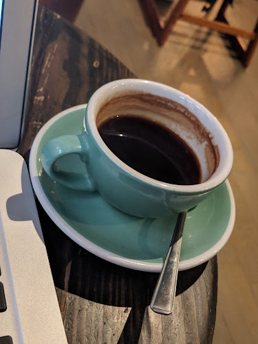 200 Degrees Coffee Shop & Barista School - Coffee shop