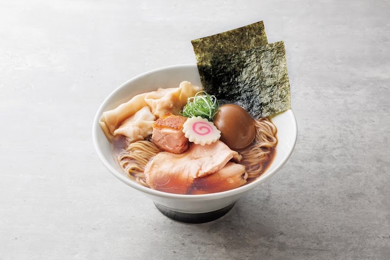 博多鶏らーめん(塩ラーメン醤油ラーメン) とりこ堂