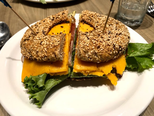 Kiva's Bagel