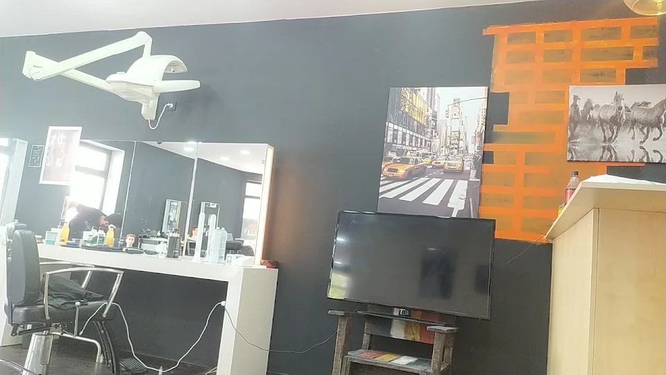 FELIX BARBER SHOP photo