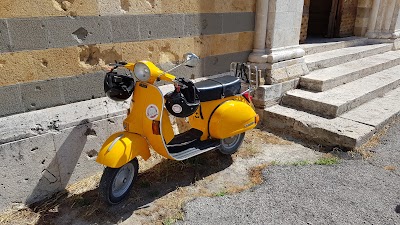 VintageTours Toscana - Rent e Tour in Vespa Scooter, Vespa Lambretta Fiat 500 VintageCar e Bici