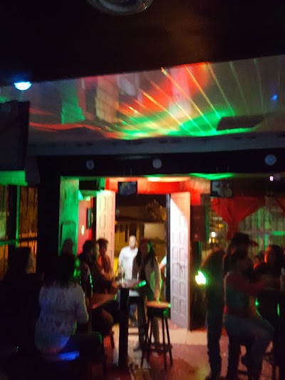 Photos of La Perla