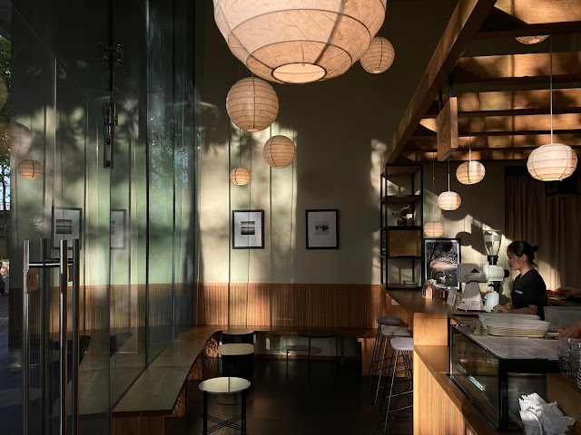 Café Slow in the Garden by null