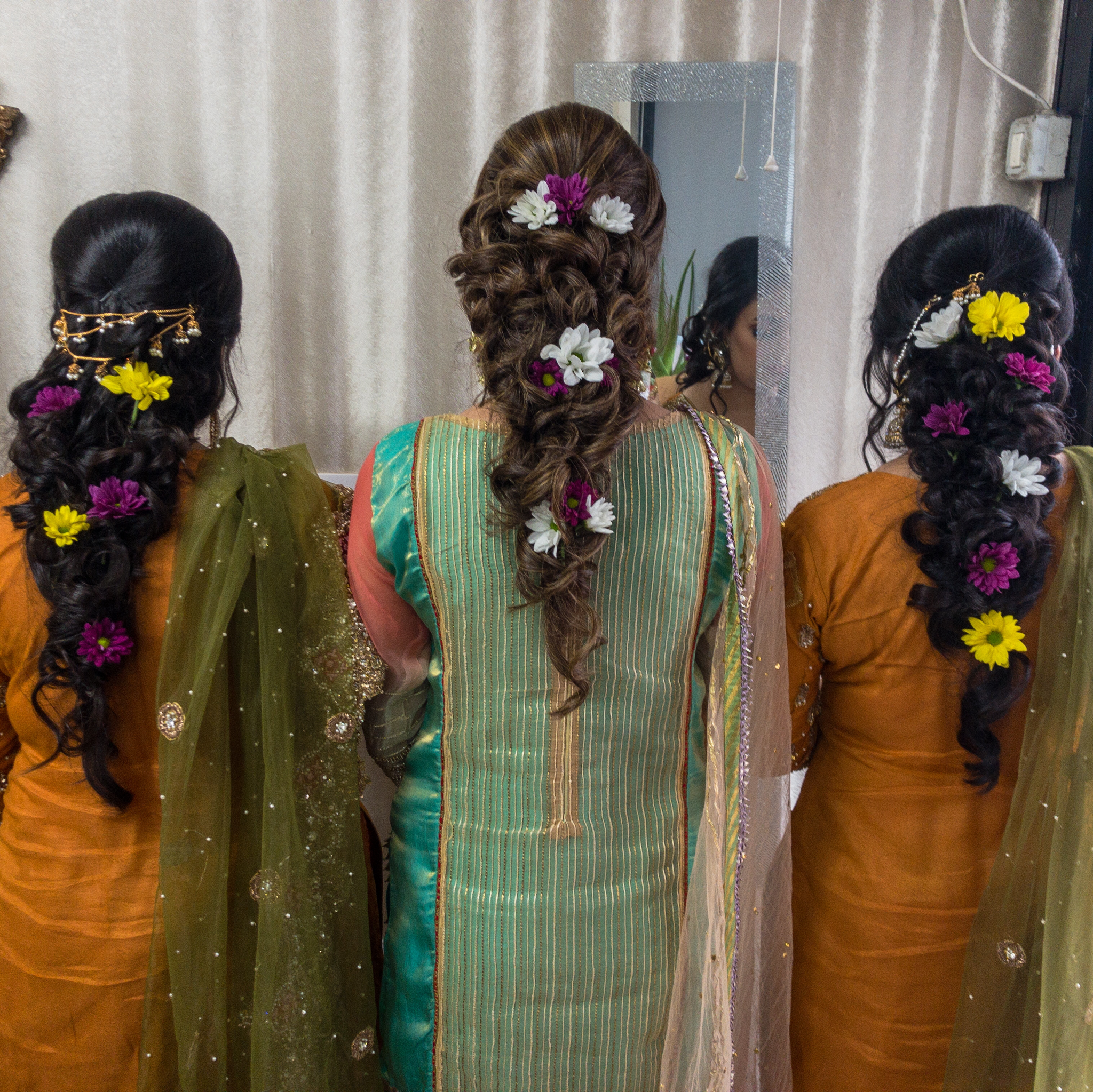 Cleopatra Beauty Lounge - Makeup Artists - photo 1