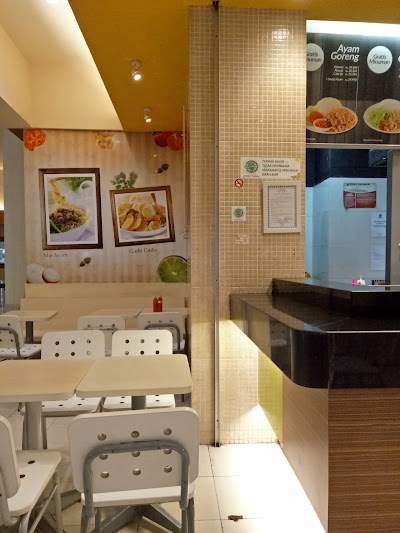 Photos of Gerai Es Teler 77 Season City