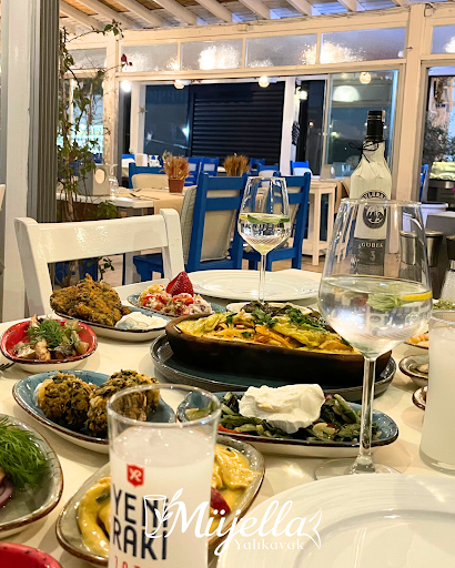 Müjella Yalıkavak | Yalıkavak Balıkçı | Rakı Meze Balık Sofrası | Deniz Manzaralı
