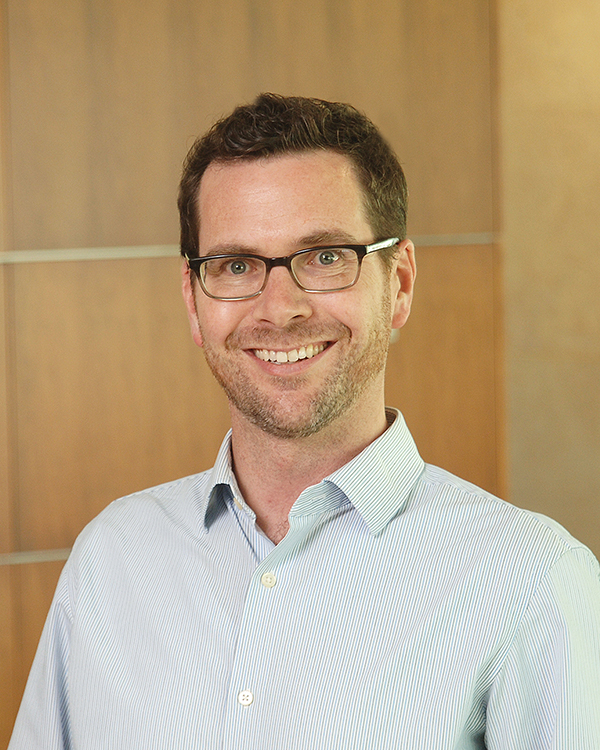 Daniel E Hemsworth Md