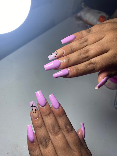 Nails by Kari - Thumbnail