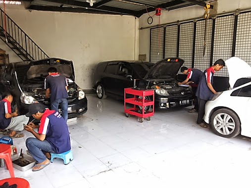 Honda Clinic auto tech support, Author: Andi Chondang