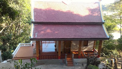 Photos of Wat Tham Sakkalin