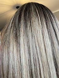 Photo n°27 de Haussmann Coiffure & esthétique à Paris (Salon de manucure)