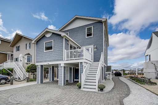 Patlen Realty, LLC