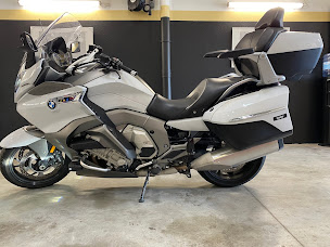 Photo n°4 de Pariest Automobiles à Bussy-Saint-Georges (Vendeur de voitures d'occasion)