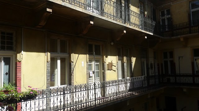 District 7 Apartments