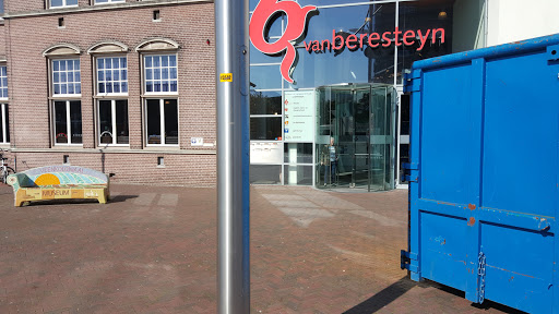 Grand Café vanBeresteyn Logo