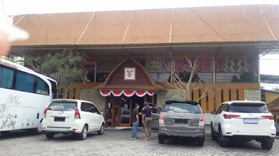 Photos of Mekar Sari Pusat Oleh Oleh Lombok