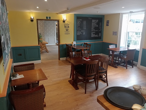 Bennet's Cafe - Visual