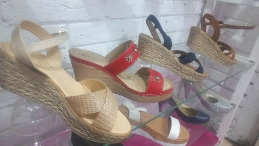 Krisbel Zapateria CD. Altamirano.