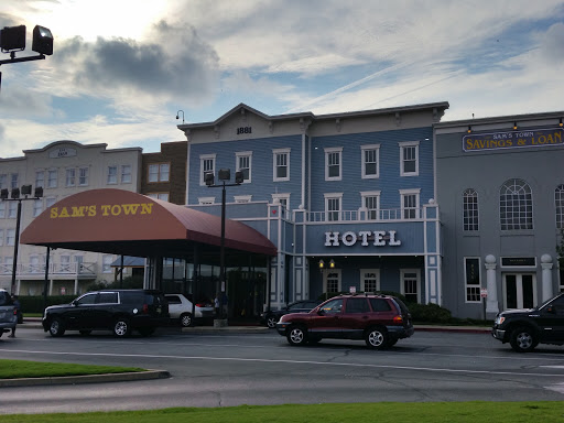 River Palace at Sam's Town - Thumbnail