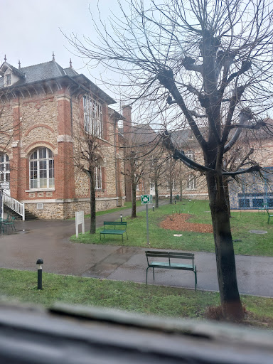 Institut d'études politiques de Saint-Germain-en-Laye - Thumbnail