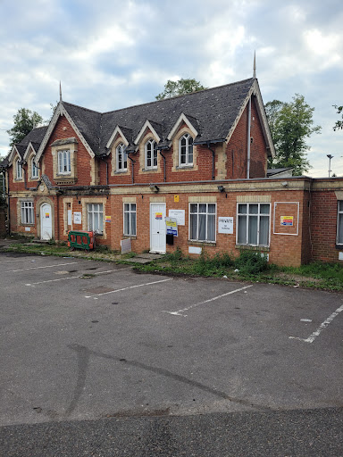 Crowthorne - Visual