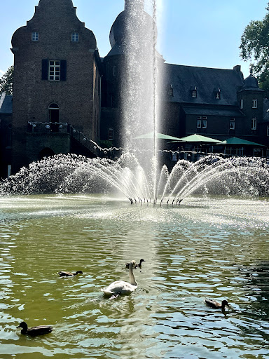 Parkplatz Burg Bergerhausen - Thumbnail