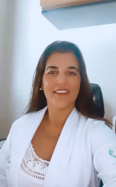 Cintia Oliveira - Nutricionista em Alphaville - SP.