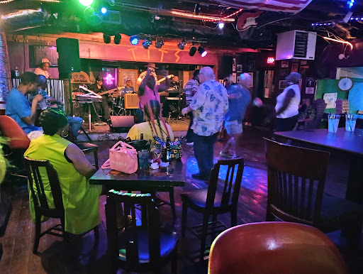 Lefty’s pub - Visual