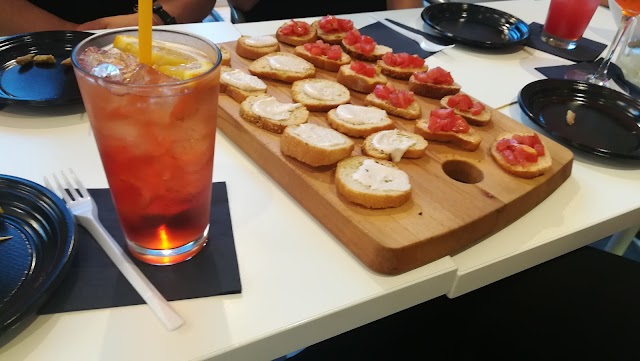 Cubo - Wine & Cocktail Bar