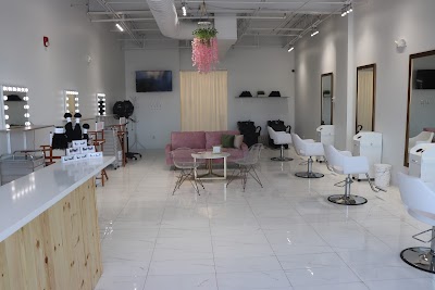 Grand Lavish Beauty Bar