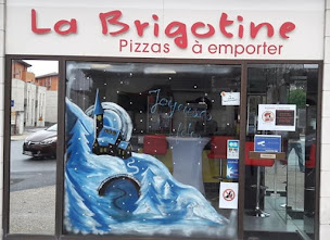 Photo n°21 de Cat'Sand - peinture, fresque, couture à La Couronne (Atelier de peinture)