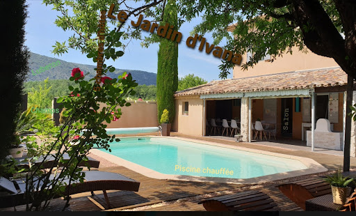 Photo de GÎTE LE JARDIN D'IVANA MAISON DE VACANCES AVEC PISCINE PRIVÉE à Oppède (84580)