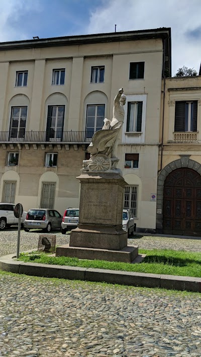 Monument Guglielmo Pepe