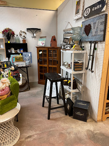 Traderbaker Flea Market Gallery - United States