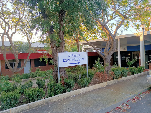 Carine Senior High School Logo