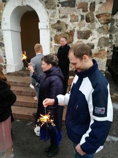 Photos of Pikis kyrka
